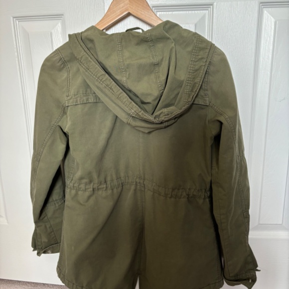 Green Bomber Jacket H&M - Picture 2 of 3